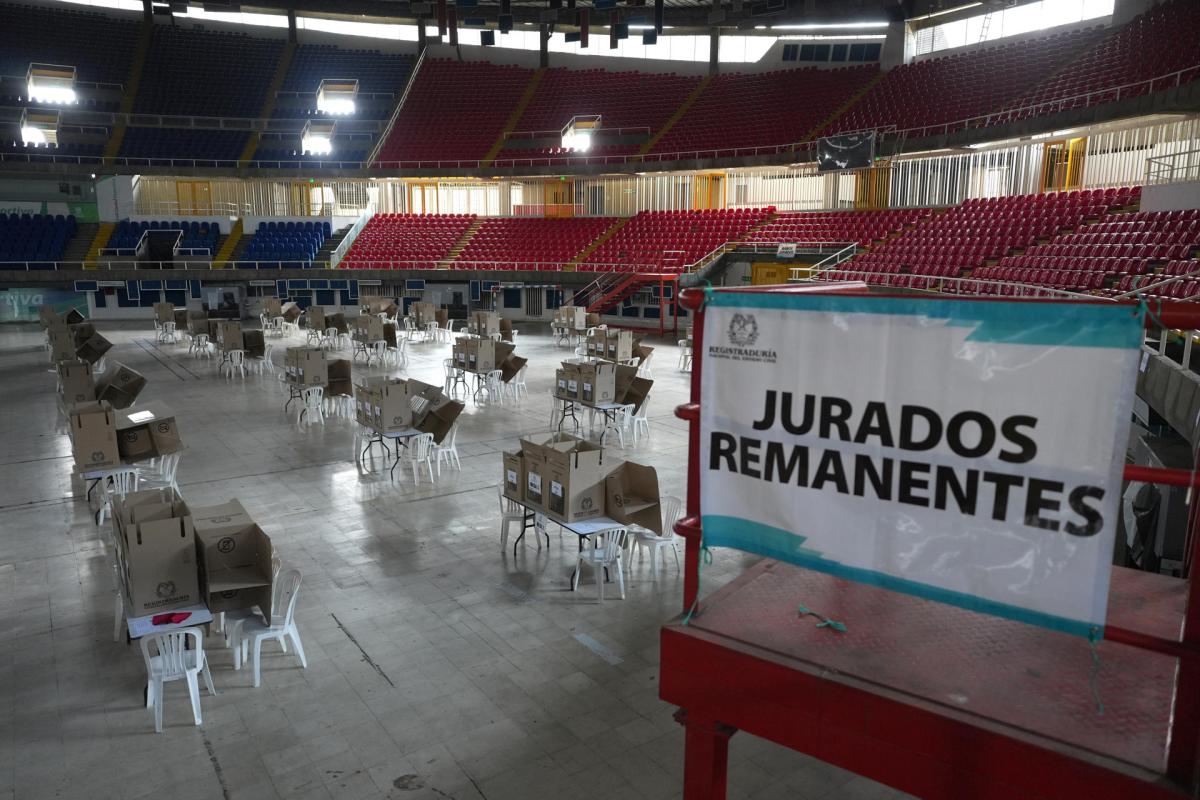 Abren centros de votación en Colombia para las elecciones legislativas