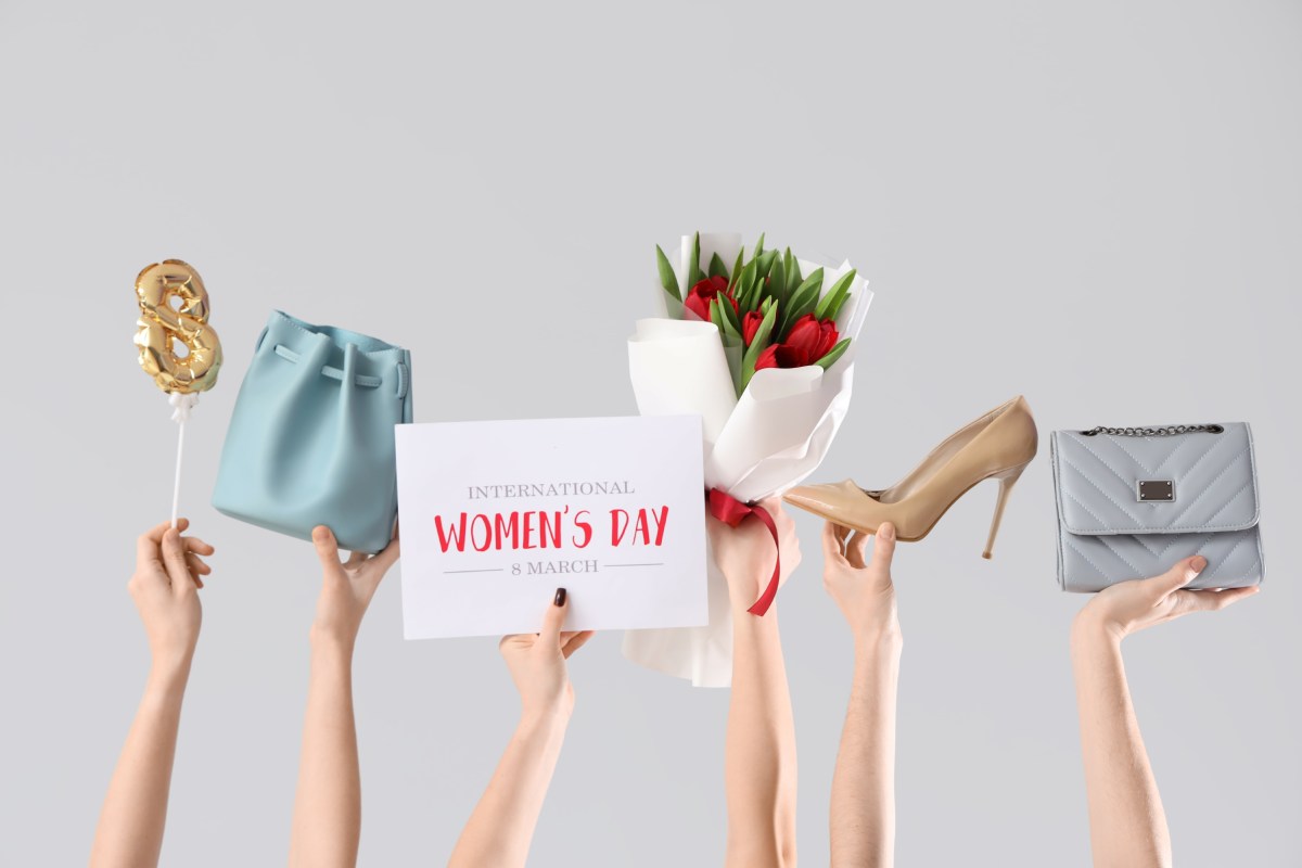 ¿Se debe dar regalos en el Día Internacional de la Mujer?
