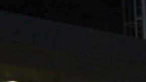 El gendarme Nahuel Gallo (c) llega al Aeropuerto Internacional de Ezeiza en la madrugada de este lunes tras ser liberado el día anterior en Venezuela.