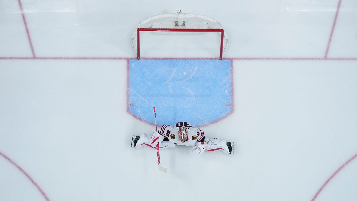 Doble trifulca sobre hielo en partido benéfico entre NYPD y FDNY [VIDEO]