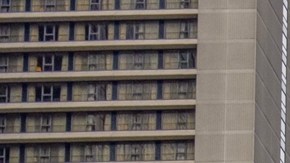 Iraníes celebran en Nueva York y piden un nuevo comienzo tras la muerte del líder supremo Ali Jamenei