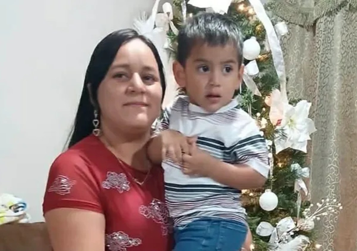 Niño de 3 años que quedó bajo cuidado de un tío en EE.UU. murió tras semanas de maltrato: su madre latina fue deportada