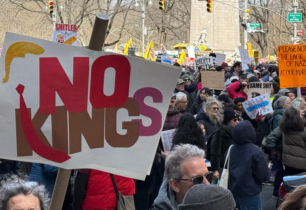 Editorial: Crece descontento hacia Donald Trump