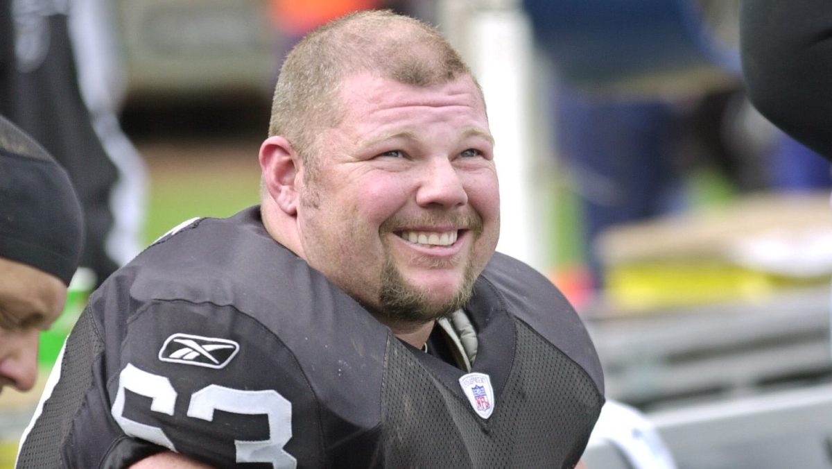 Falleció el All-Pro de los Oakland Raiders Barret Robbins a los 52 años