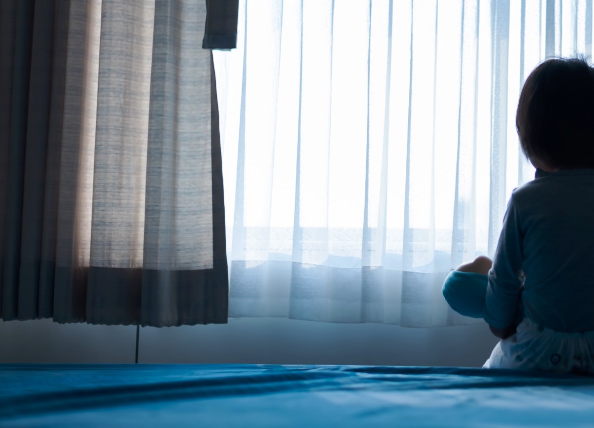 FBI: maestro de Nueva York arrestado por pornografía infantil tras denuncia en Escocia