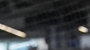 Juan Soto oculta botellas de Shohei Ohtani en rueda de prensa.