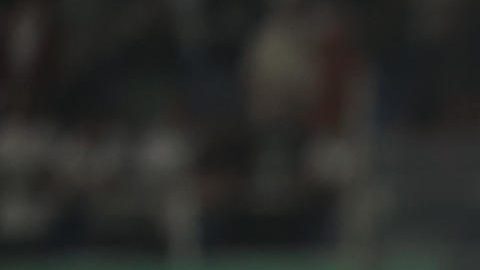 Agustín Da Silveira (arriba) de Sportivo Trinidense disputa el balón con Rubén Lezcano de Olimpia este miércoles, durante un partido de la Copa Sudamericana entre Sportivo Trinidense y Olimpia en el estadio Defensores del Chaco en Asunción