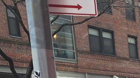 El plan introduce el uso de contenedores fijos en la vía pública, conocidos como Empire Bins.