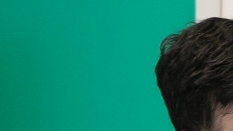 Choque de trenes: el alcalde neoyorquino calificó como "irrealista" el enfoque presupuestario de la líder legislativa Julie Menin.