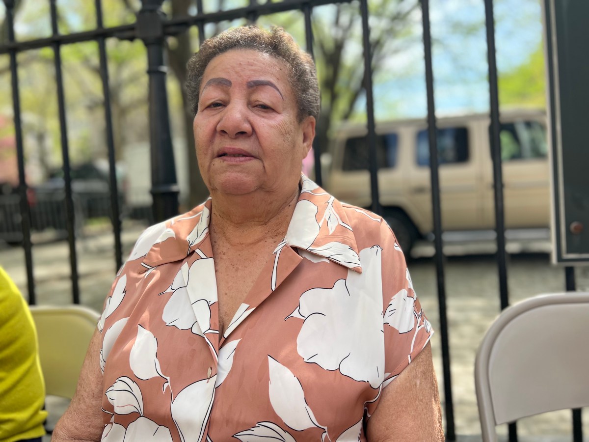 “Eterno robo disfrazado”: el drama de las cuidadoras domiciliarias de NYC