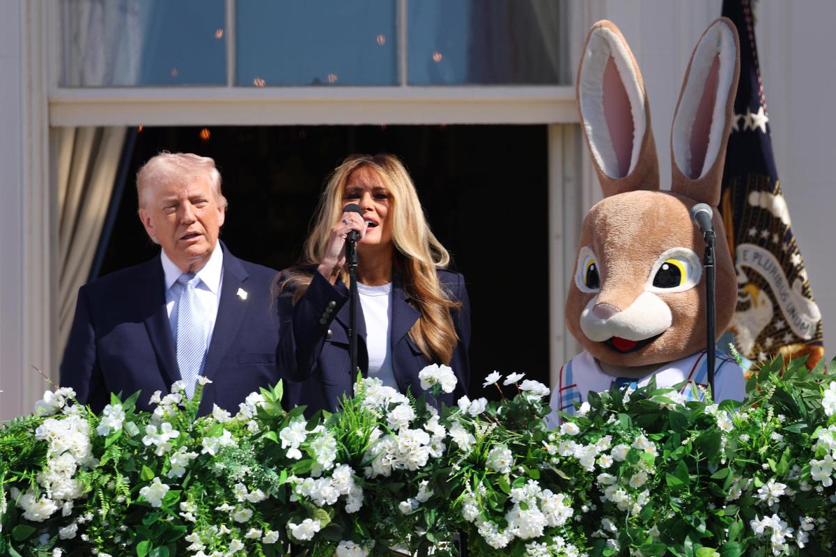 Trump y Melania abrieron la típica carrera de huevos de Pascua en la Casa Blanca