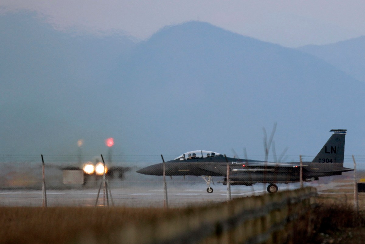 Trump confirmó que Ejército estadounidense rescató con vida al piloto de avión derribado en Irán