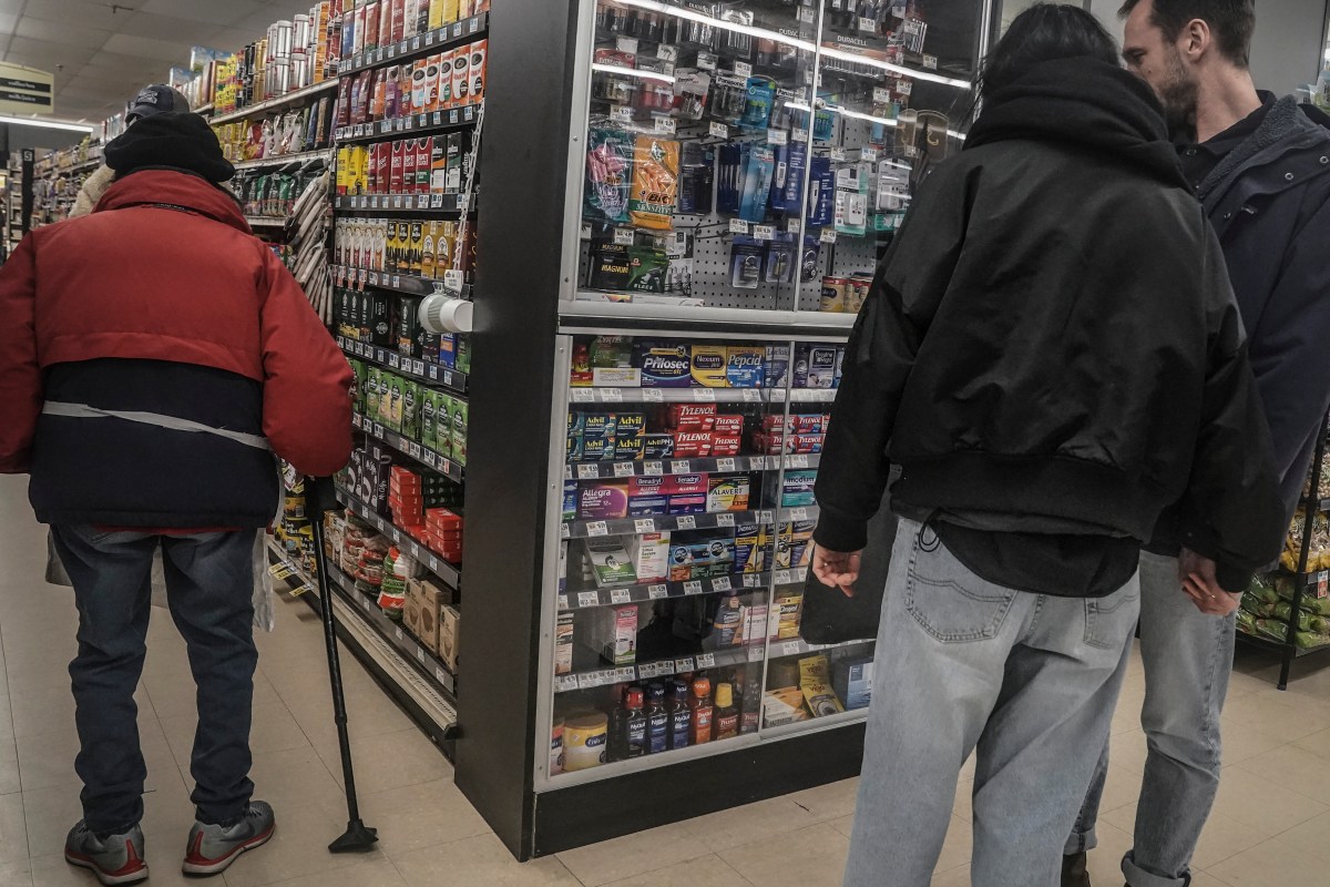 Trump impone nuevo arancel del 100% sobre productos farmacéuticos patentados y sus ingredientes