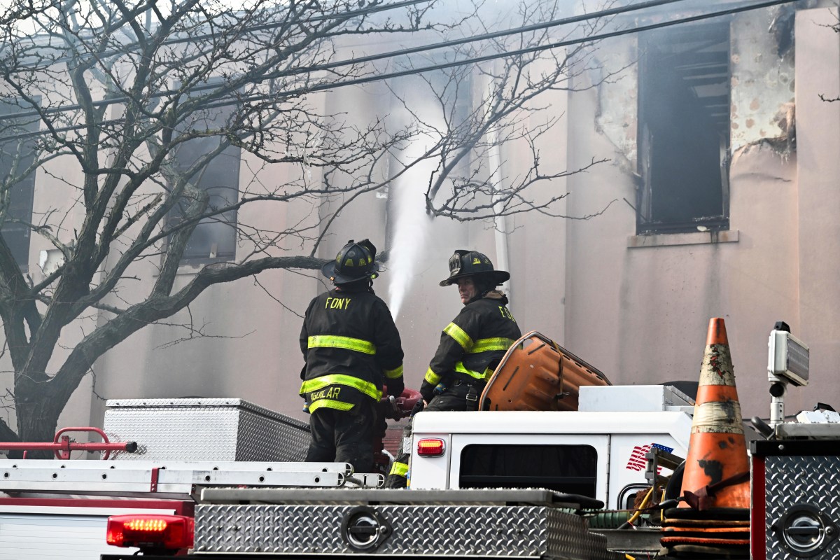 Acusación en NY: Mujer quema su vivienda e intenta culpar a falso intruso