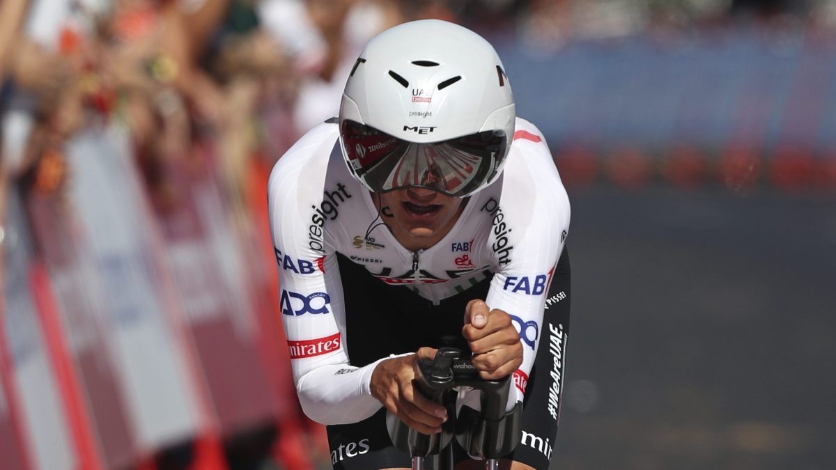 Isaac del Toro se retira de Itzulia en Vuelta al País Vasco tras fuerte caída
