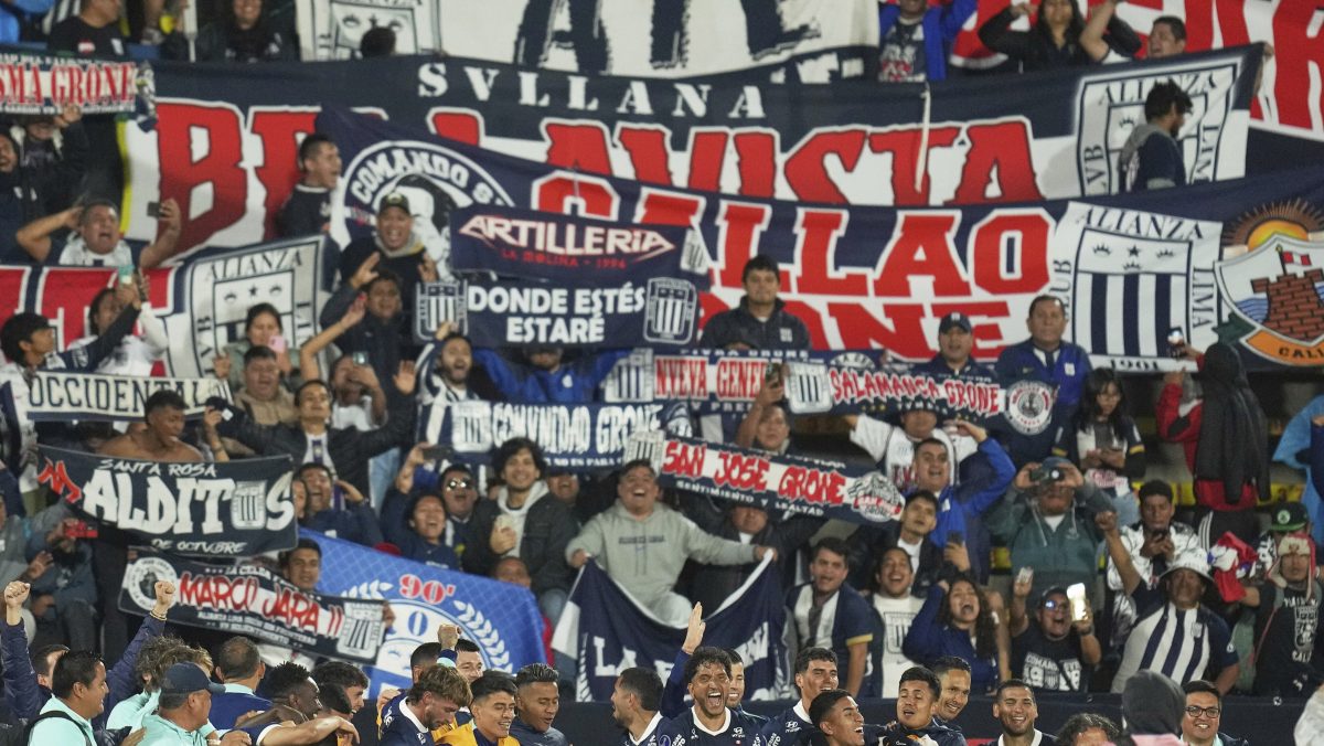 Desplome de una tribuna de hinchas de Alianza Lima terminó con un muerto y 60 heridos en Perú