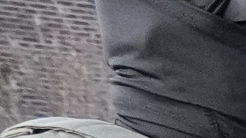 Agentes federales arrestan a manifestantes cerca del lugar donde Renee Good fue asesinada a tiros por un agente del ICE.