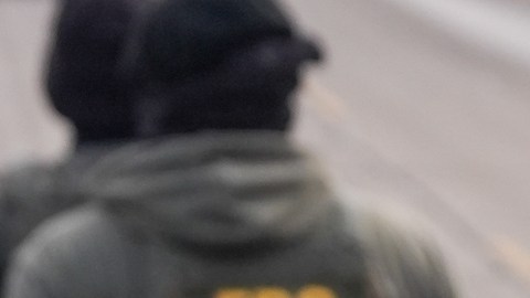 Un juez le otorgó la suspensión de deportación en el año 2000.