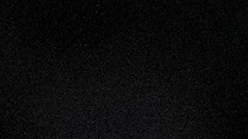 La pívot de UCLA, Lauren Betts (51), reacciona durante la primera mitad del partido de las semifinales del Campeonato Nacional Femenino de baloncesto universitario de la NCAA contra South Carolina, el domingo 5 de abril de 2026, en Phoenix.