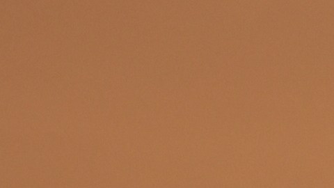 El sol sale tras los buques cisterna anclados en el estrecho de Ormuz, frente a la costa de la isla de Qeshm, Irán.