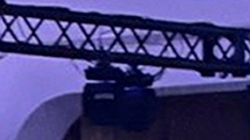 Agentes del Servicio Secreto de Estados Unidos responden cerca del presidente Donald Trump durante la cena de corresponsales de la Casa Blanca, el sábado 25 de abril de 2026, en Washington.