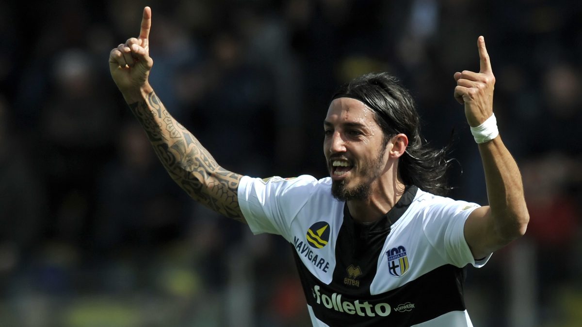 Futbolista argentino apagó un incendio en pleno partido en Suiza [Video]