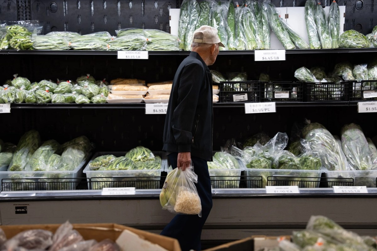Índice PCE sitúa la inflación en 2.8% en febrero: ¿por qué el dinero aún no alcanza en EE.UU.?
