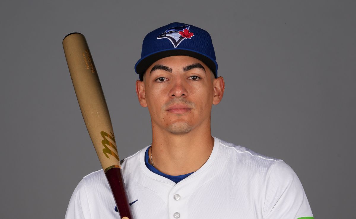 Brandon Valenzuela debuta con hit y se convierte en el mexicano 153 en la MLB