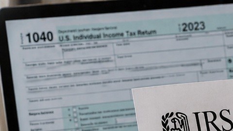 En 2026 el IRS busca activamente errores en las declaraciones con tecnología que nunca descansa.