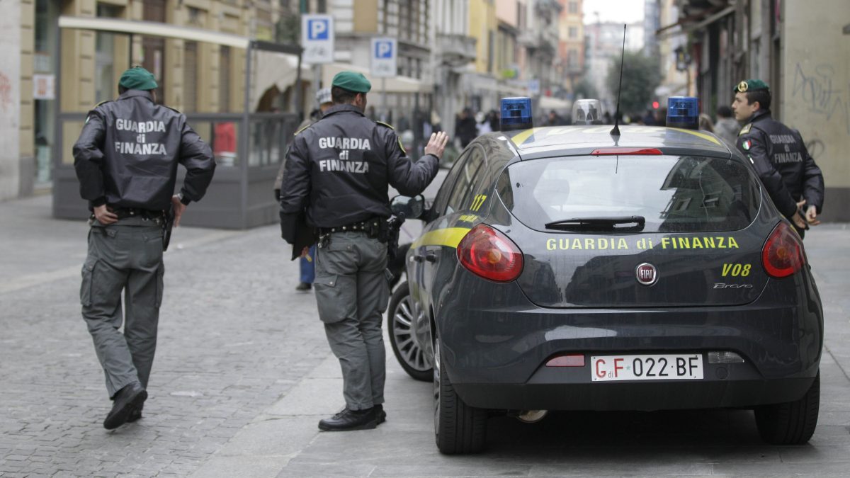 Estalla escándalo sexual en Italia: futbolistas de AC Milan e Inter señalados en red de prostitución