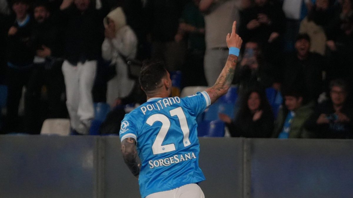 El Napoli tumba al Milan con gol de Politano y se aferra a la lucha por el Scudetto