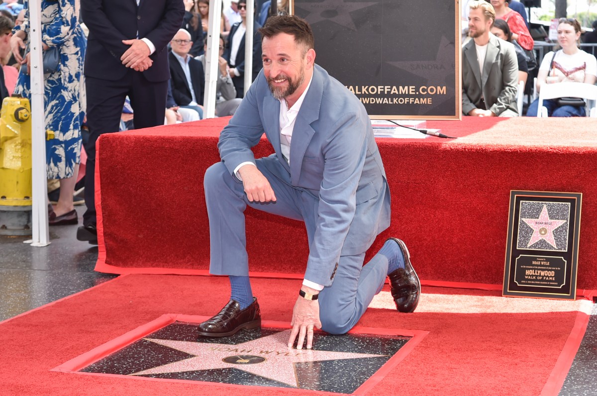 Noah Wyle recibió su estrella en el Paseo de la Fama de Hollywood