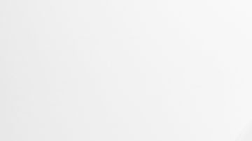 Plato de cereal sobre fondo blanco