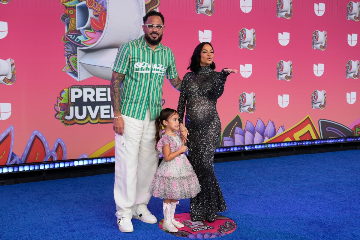 Mujer demanda a Raphy Pina tras perder un dedo en su yate