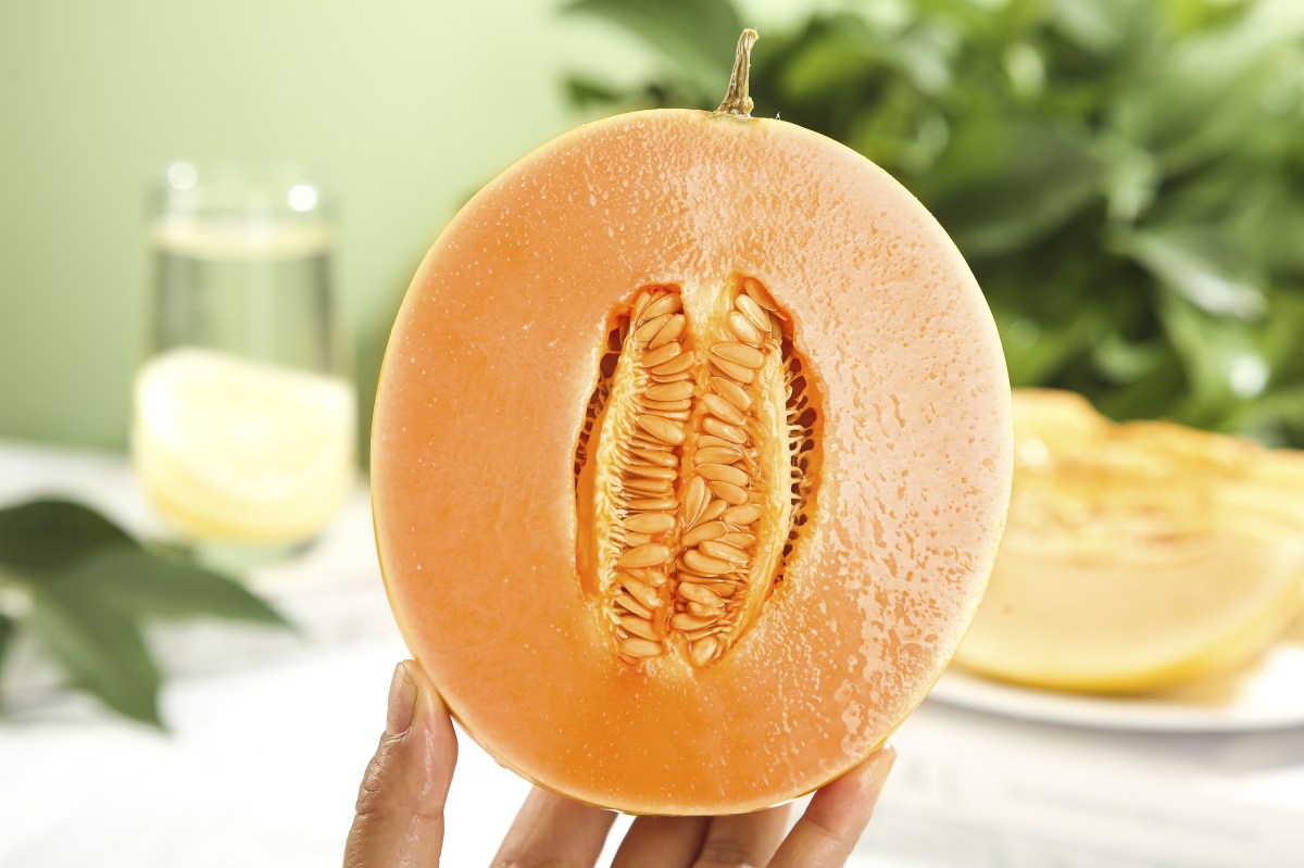 Retiran miles de melones en Nueva York y 3 estados por riesgo de salmonella