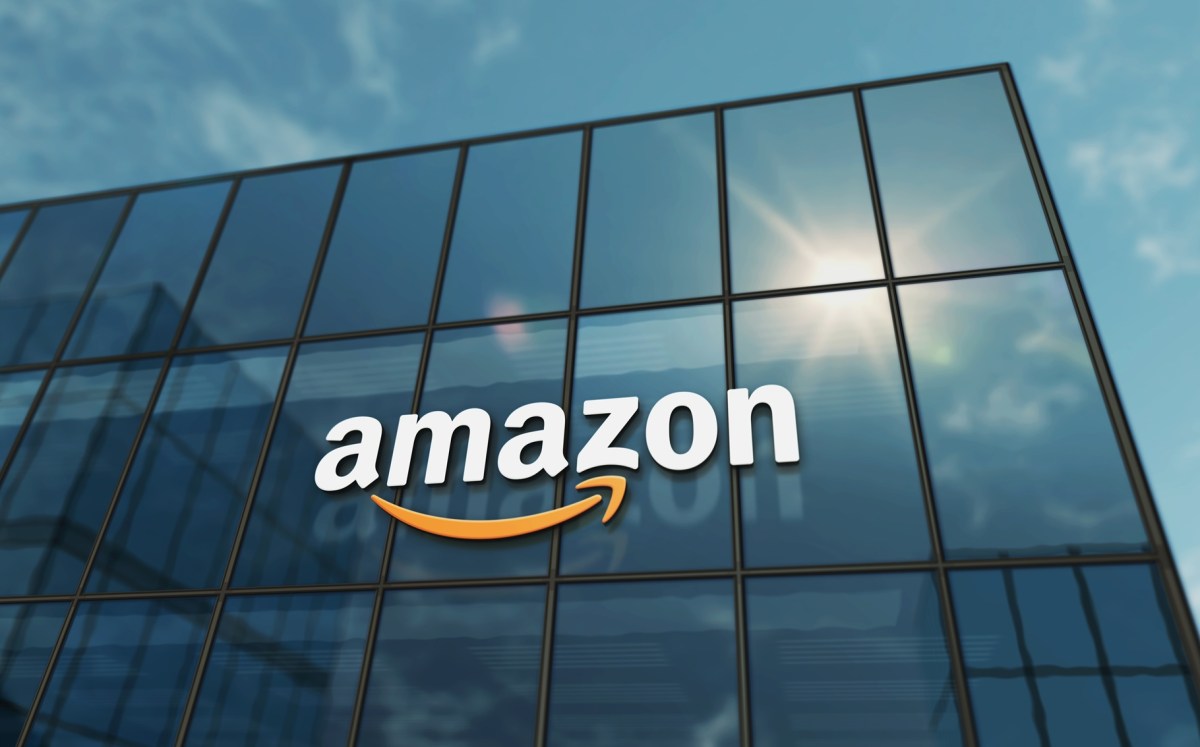 Se enfrentan en Nueva York por proyecto de ley que obligaría a Amazon a contratar a sus propios repartidores