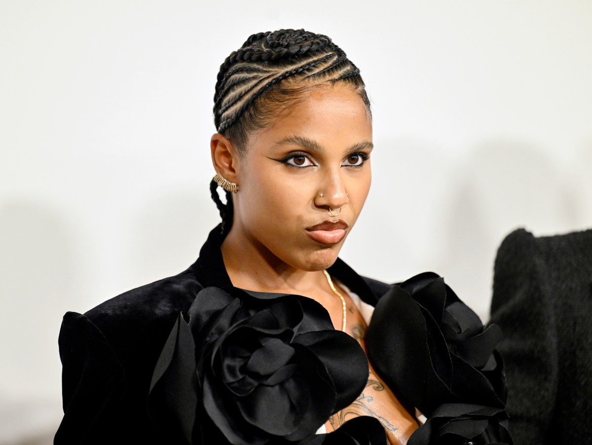 Exigen a Tokischa retirar video en el que posa semidesnuda en una iglesia española