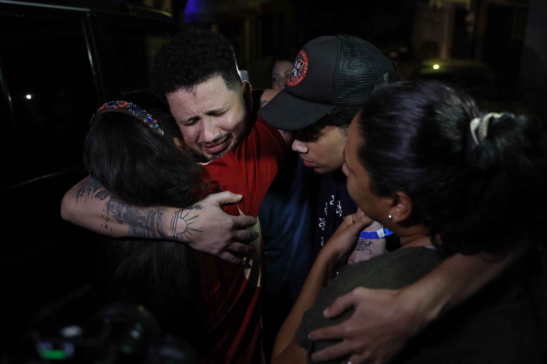 Tribunal ordena frenar la investigación por desacato contra el gobierno de Trump por vuelos de deportación