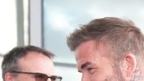 El exfutbolista homenajeó a su esposa con recuerdos familiares y un saludo emotivo