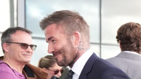 El exfutbolista homenajeó a su esposa con recuerdos familiares y un saludo emotivo