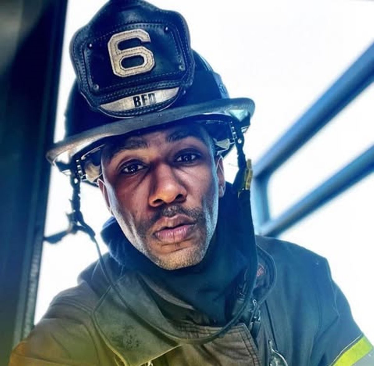 Mataron a bombero por “celos”: pistolero invadió hogar de ex novia en Connecticut