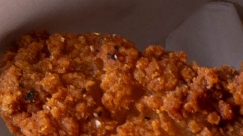 Los alimentos ultraprocesados carecen de nutrientes esenciales como calcio, vitamina D y proteínas de calidad, fundamentales para mantener huesos fuertes.