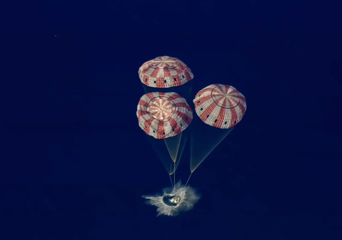 Astronautas de Artemis II regresan de la Luna con amerizaje exitoso en el Pacífico