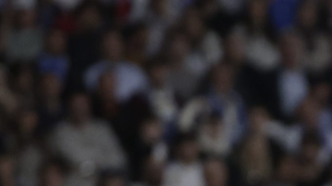 MADRID, 07/04/2026.- El delantero colombiano del Bayern Munich Luis Díaz celebra tras anotar el primer gol del equipo durante el encuentro correspondiente a la ida de los cuartos de final de la Liga de Campeones que disputan este martes Real Madrid y Bayern Munich en el estadio Santiago Bernabéu, en Madrid. EFE/Juanjo Martín.