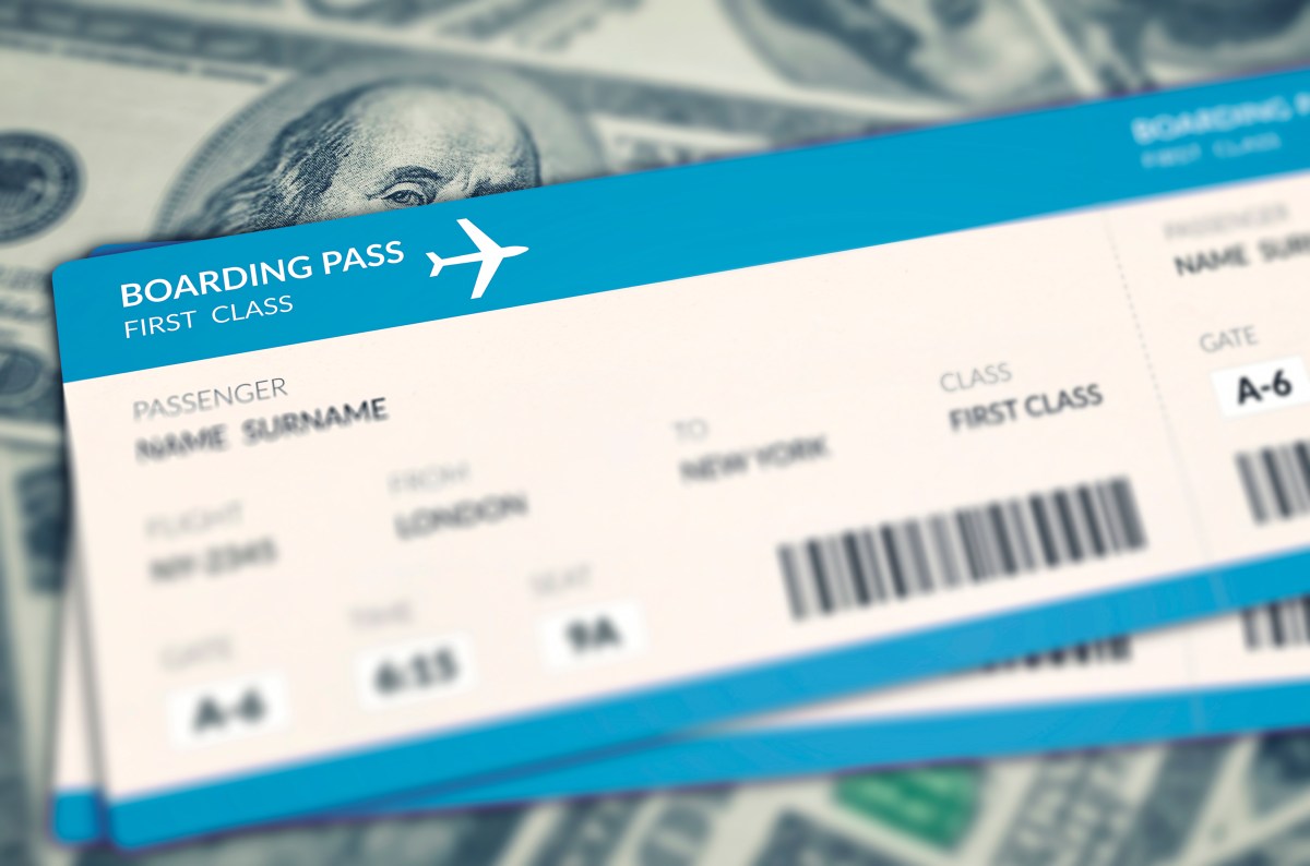 Cómo ahorrar al comprar boletos de avión cuando las aerolíneas suben de precio