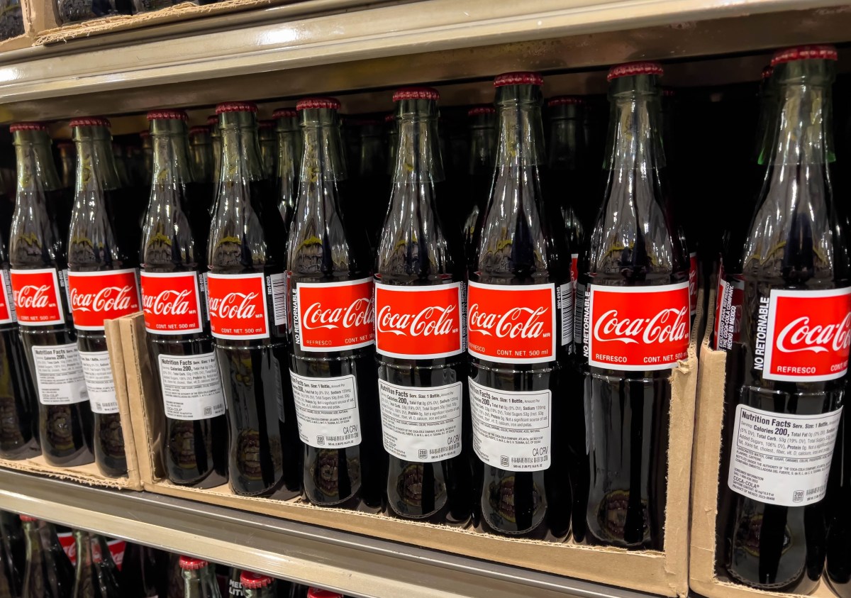 ¿Por qué la Coca-Cola mexicana cuesta más que la hecha en EE.UU.?