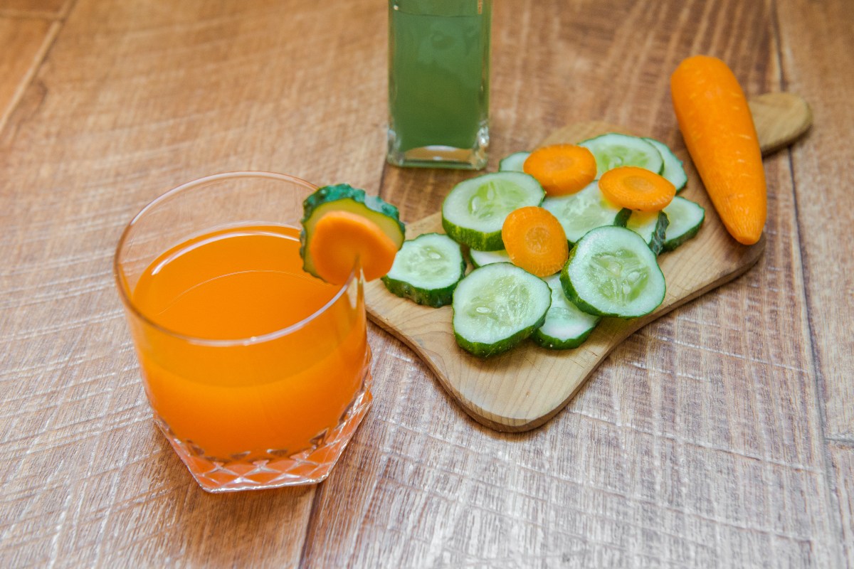 Cómo tomar jugo de zanahoria y pepino para limpiar los riñones