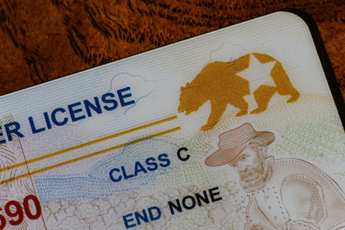 La “trampa” que podría dejarte sin licencia de conducir por un año en Illinois