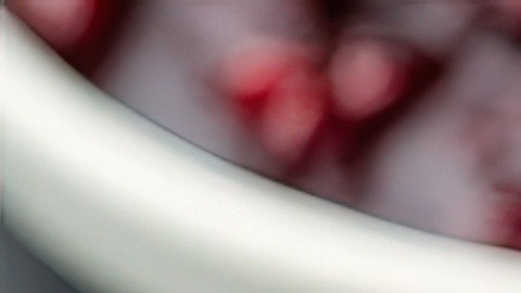 Verifica los envases de Quality Meat Sky Ranch en tu hogar. Identifica los lotes afectados por sésamo no declarado y sigue las recomendaciones de prevención para evitar reacciones alérgicas.