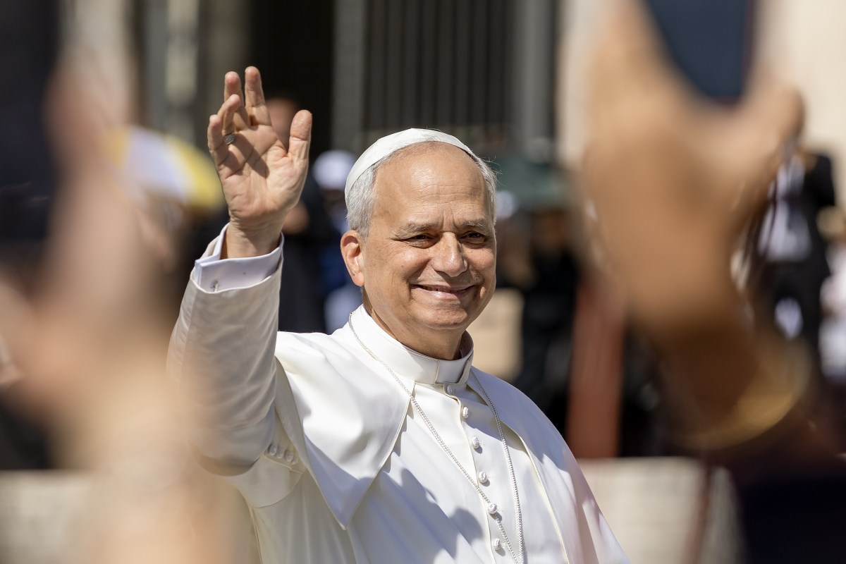 Cuánto dinero gana el Papa León XIV